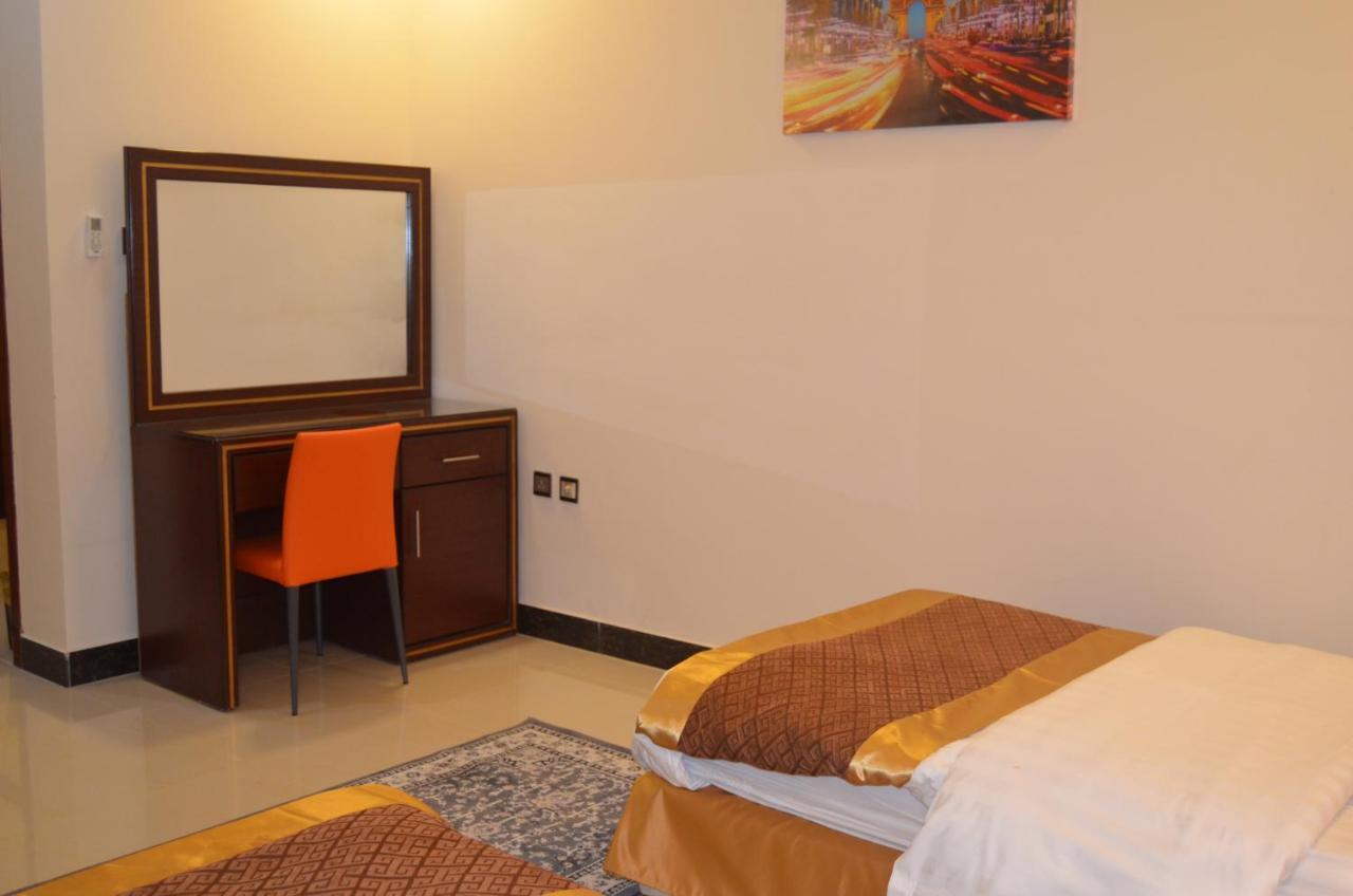 Almanzel Althahabi Aparthotel Dammam Zimmer foto